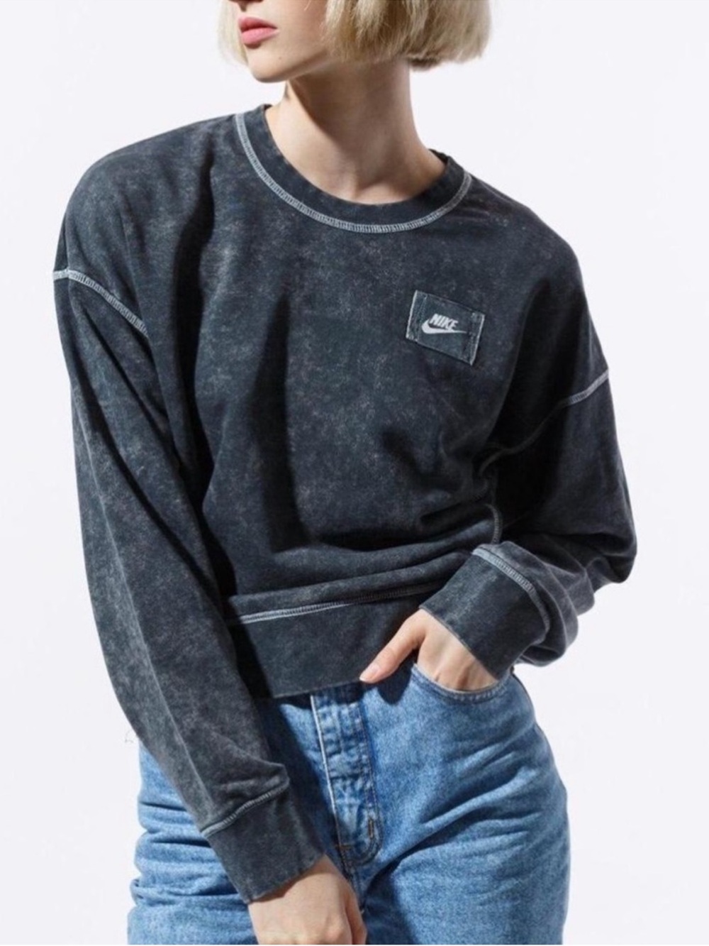 Nike Women’s Acid Washed Black Crewneck Sweatshirt Small